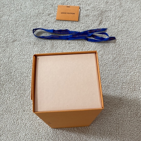 Louis Vuitton Gift Box / Gift Tag - Picture 7 of 10